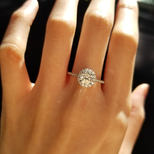 0.80 CT Round Shaped Moissanite Halo Engagement Ring 3