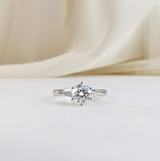 0.80 CT Round Shaped Moissanite Solitaire Engagement Ring 1