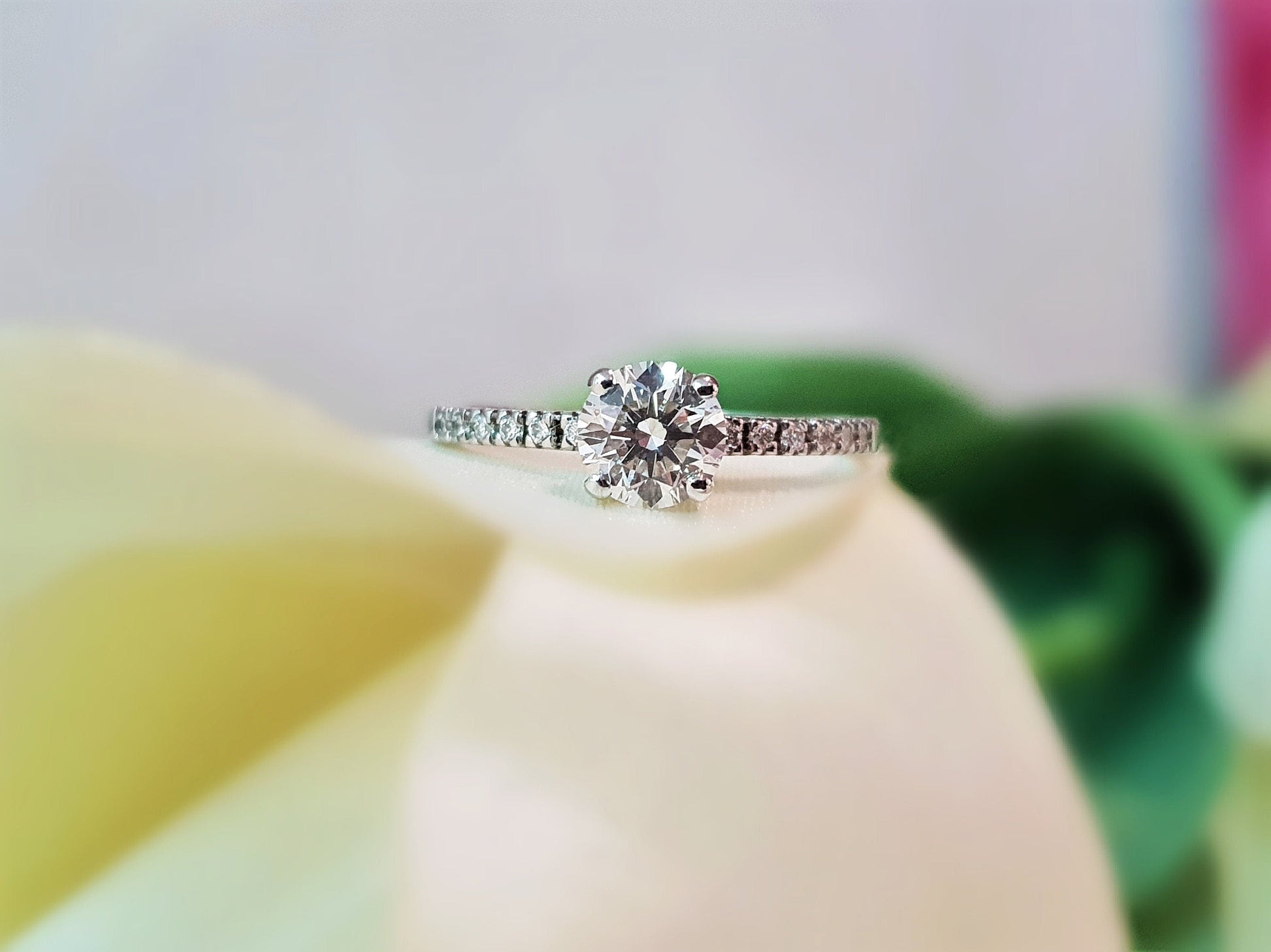 1.0 CT Round Solitaire CVD F/VS1 Diamond Engagement Ring 1